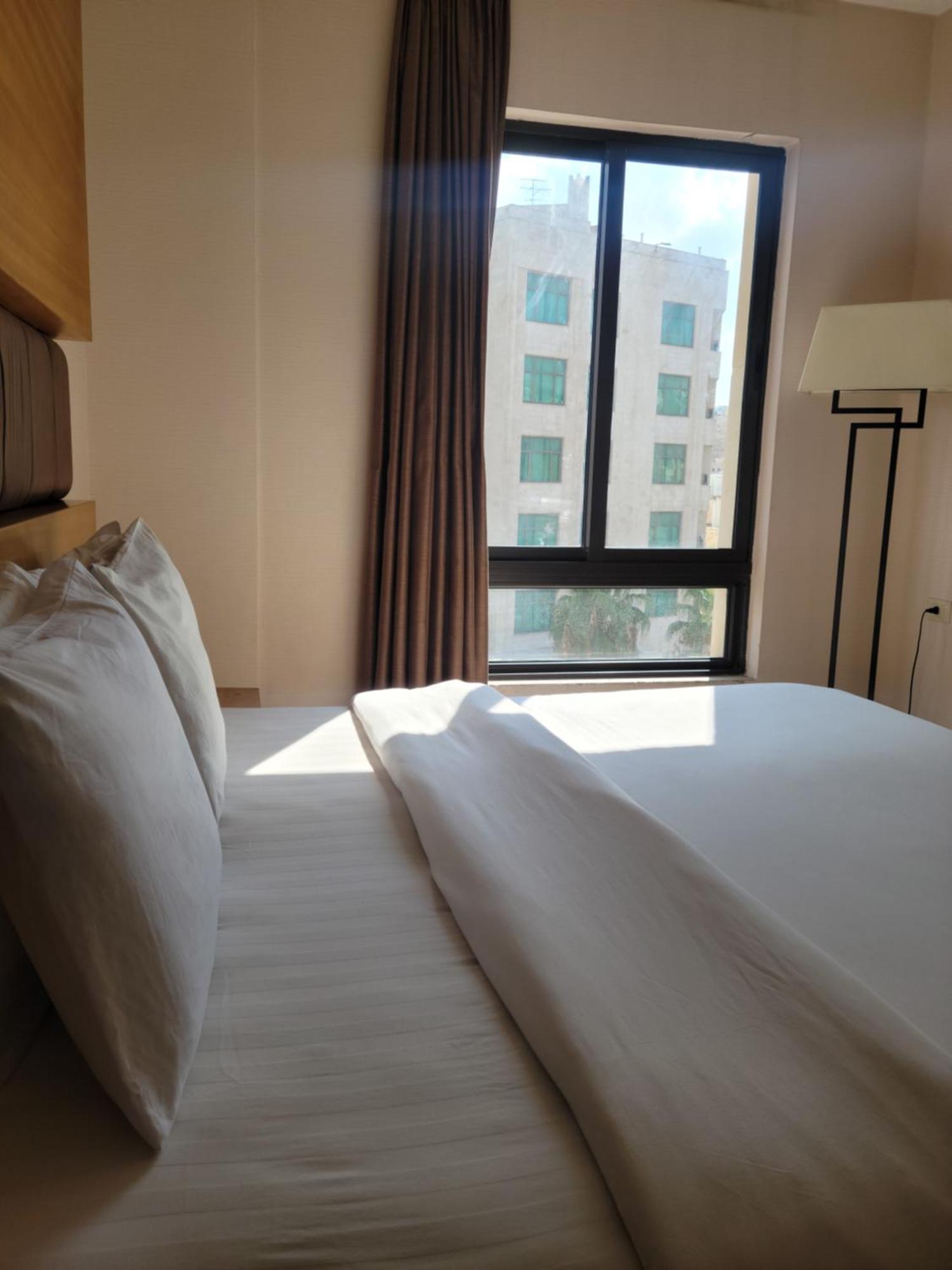 Big Ben Hotel Suites Amman Exteriör bild